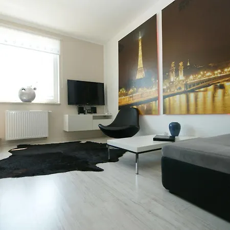 Irs Royal Irs Aviator Apartament *