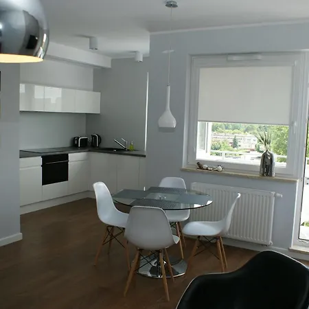 Irs Royal Irs Aviator Apartament *